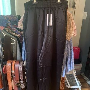 J brand NWT SILK Rare medium black pants